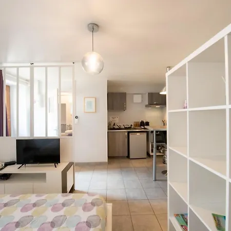 Le Cocon Des Monts D'or דירה